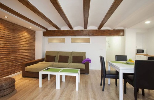 La Roqueta Apartment | SingularStays Cervantes I