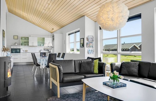 Grønhøj House | "Sinica" - 1.4km from the sea by Interhome