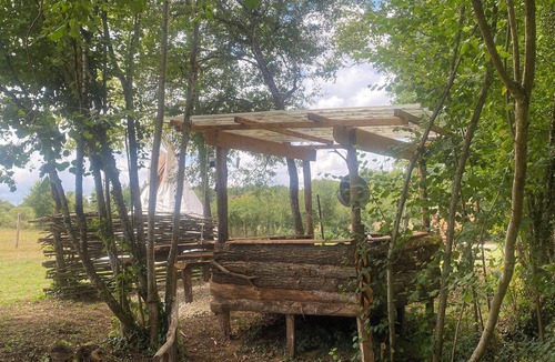 Bitry Cabin | Sioux tepee in the wilderness