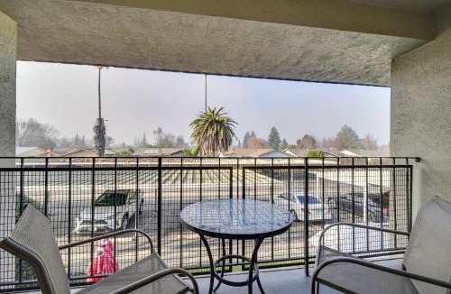 Pleasanton Apartment | Sip, Golf and Explore Pleasanton Retreat!