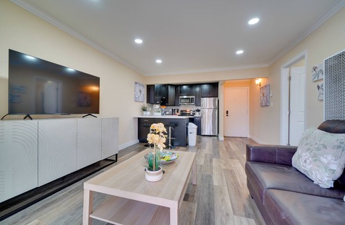 Pleasanton Condo | Sip, Golf & Explore: Pleasanton Retreat!