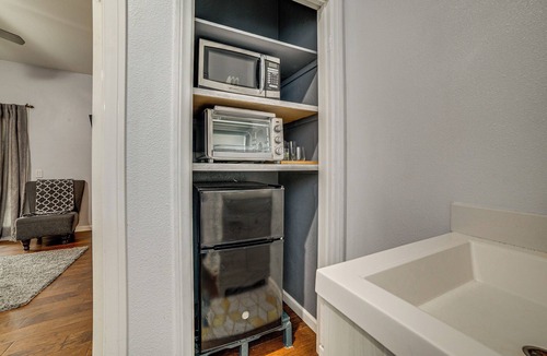 Winchester Apartment | Sip, Hike & Explore: Quiet SoCal Studio w/Patio!