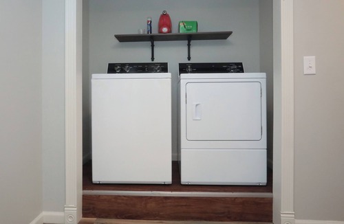 Alto Pass House | Sip, Hike, Relax - A Private 20-Acre Haven in Wine Country