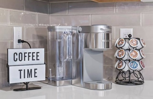 Tri-Cities House | Sip & Stay, Trendy Wine Getaway