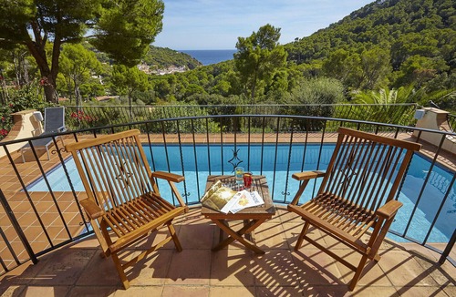 Tamariu Villa | SisiClaro very extensive house with stunning view