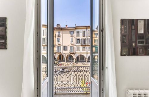 Pavia Apartment | Sissi Home