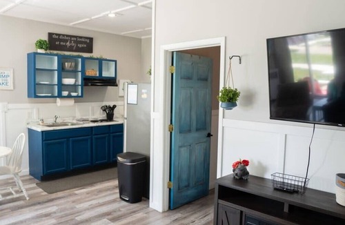 Sister Lakes Cabin | Sister Lake Cottages - Unit 7
