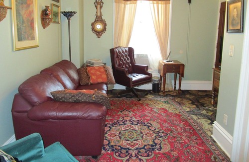 Davenport House | Sister Private Victorian Manor Sleeps 16-7 baths Reunions, Graduations, Weddings