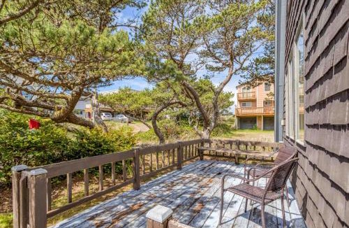 Tierra Del Mar House | Sisters Beach Retreat - Meredith Lodging
