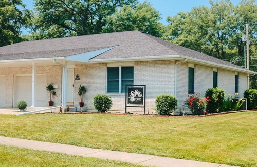 Centralia Condo | Sisters Four Bed and Bath - Luxury living in a small town atmosphere!