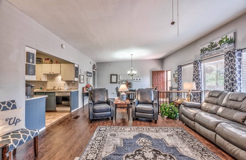 Alto Cabin | Sisters Too | Amazing Location, Peaceful Views!