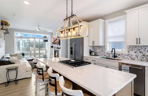 Ottawa House | Sit, Stay, Relax | Welcome to Serendipity