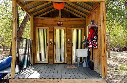 Smithville RV Rental | Site 3 Private camp power @ site w/Hot Showers & Potty In Community Bathhouse