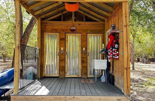 Smithville RV Rental | Site 3 Private camp power @ site w Hot Showers & Potty At The CommunityBathhouse