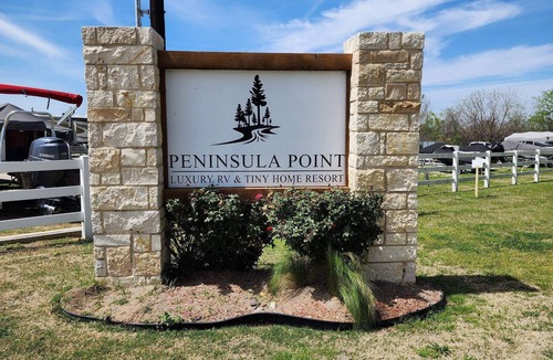 Kerens RV Rental | Site 73 @ Peninsula Point