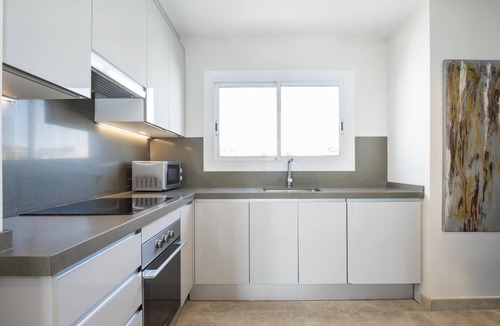 Sitges Town Center Apartment | Sitges Spaces Oasis Penthouse - 3 Bedroom/2 Bath/Terrace/Pool- Sleeps 8 (6+2)