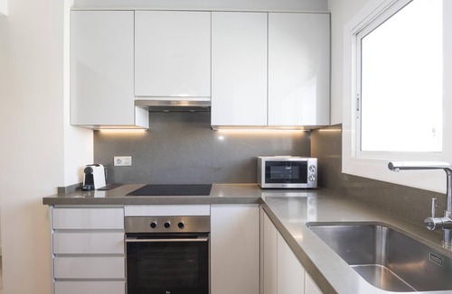 Sitges Town Center Apartment | Sitges Spaces Oasis Penthouse - 3 Bedroom/2 Bath/Terrace/Pool- Sleeps 8 (6+2)