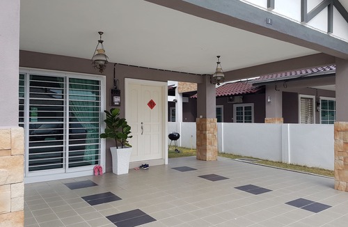 Taman Teratai House | Sitiawan Homestay