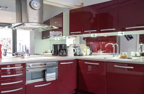 Quartier de la Monnaie Apartment | SITTING RIGHT ON THE BANKS OF SEINE-ST GERMAIN QUAI DES GRANDS AUGUSTIN