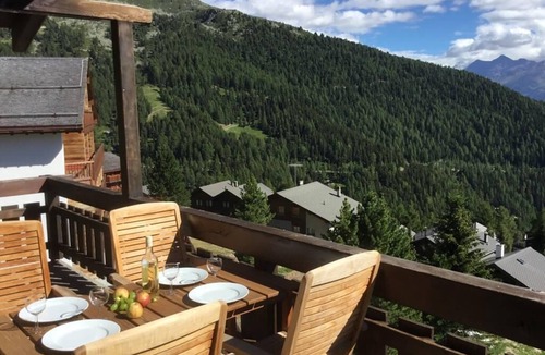 Chandolin Apartment | Situé au centre de Chandolin dans une petite résidence, proche de toutes commodités et du bus navett