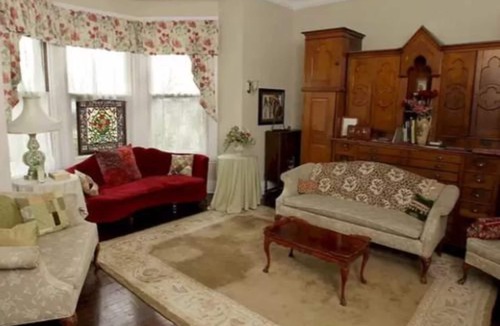 Roselawn Finance Bed & Breakfast | Six Acres Bed & Breakfast