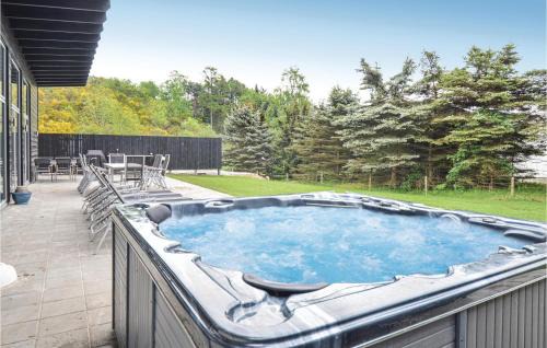 Handrup House | Six-Bedroom Holiday Home In Ebeltoft