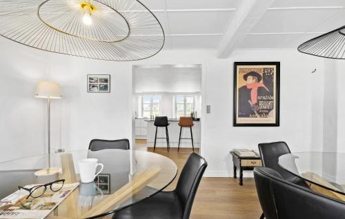 Kelstrup House | Six-Bedroom Holiday Home In Haderslev