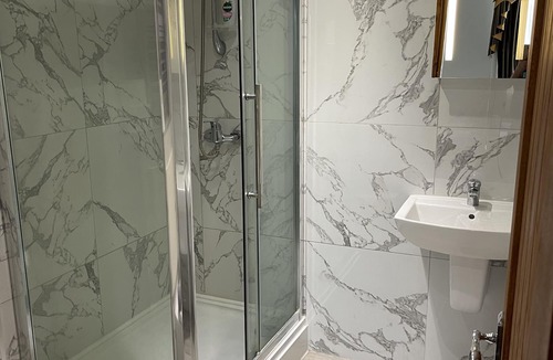 Enfield Hotel | Six Bells Hotels