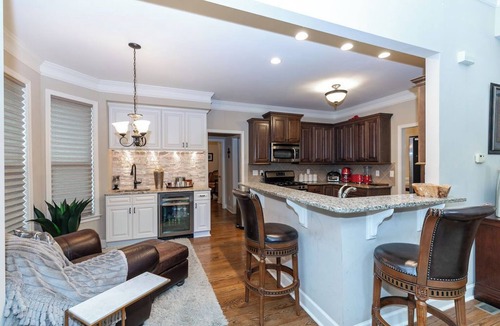 Arbor Gate House | Six Flags + Downtown Access | World Cup Stay