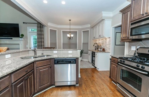 Arbor Gate House | Six Flags + Downtown Access | World Cup Stay