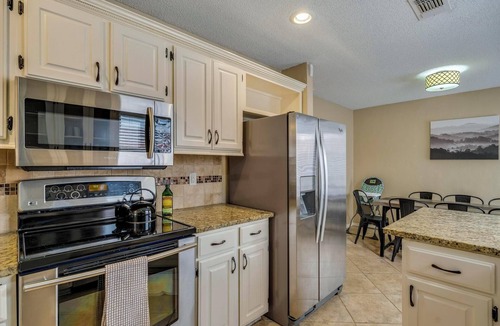 San Antonio House | Six Flags|SeaWorld|LaCantera
