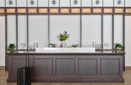 Hanover Hotel | Six South St. Hotel