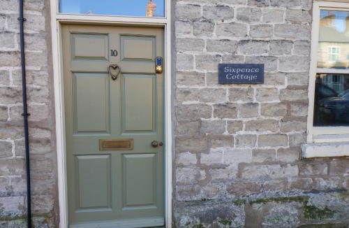 Pickering House | Sixpence Cottage