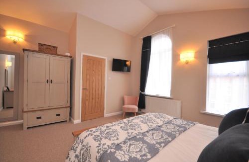 Dunnington Hotel | Sixteen B