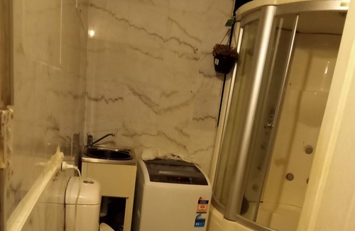 Brookvale House | Size Matter