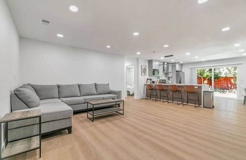 East San Jose House | SJ Luxe 4BR Home | Sleeps 10