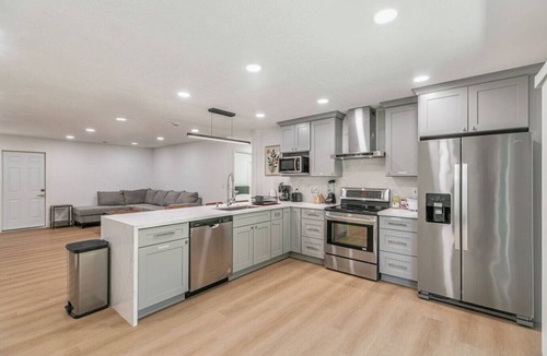 East San Jose House | SJ Luxe 4BR Home | Sleeps 10