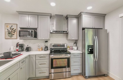 East San Jose House | SJ Luxe 4BR Home | Sleeps 10