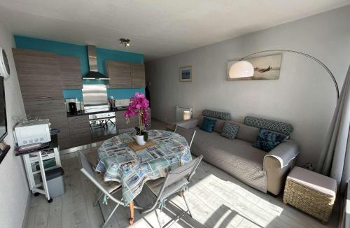 Saint-Jean-de-Monts Apartment | SJ060-035 - Appart Studio cabine 4 couchages SAINT JEAN DE MONTS