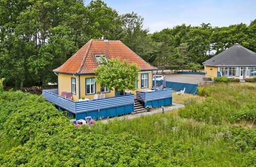 Nyborg Cottage | Skærven Cottage on the beach