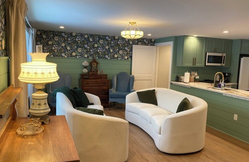 Skaneateles House | Skaneateles country home just a short walk to downtown