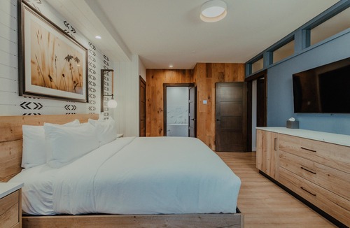 Mottville Hotel | Skaneateles Fields Resort & Spa, Curio Collection By Hilton