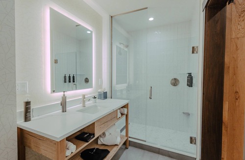 Mottville Hotel | Skaneateles Fields Resort & Spa, Curio Collection By Hilton