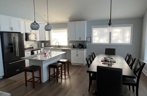 Skaneateles House | Skaneateles Lake- 4br/2ba Perfect for Friends and Family