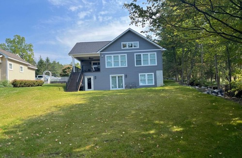 Skaneateles House | Skaneateles Lake- 4br/2ba Perfect for Friends and Family