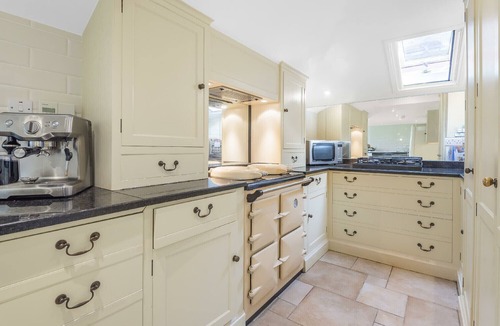 Woodbridge Cottage | SKELDER, PARHAM, pet friendly, with pool in Framlingham