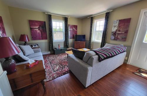 Trinity East House | Skerwink Trail House