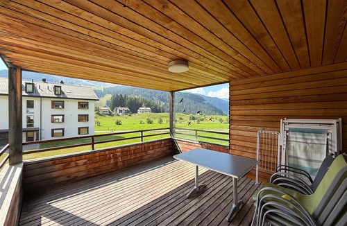 Parpan Apartment | Ski Apartment with Fireplace & Mountain Views