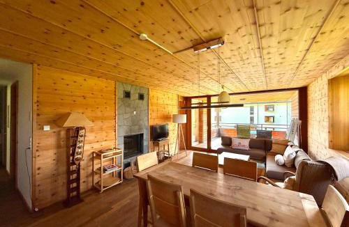 Parpan Apartment | Ski Apartment with Fireplace & Mountain Views