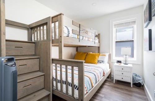 Meaford Apartment | "Ski" at Hills Meaford, Second Floor Suite w Bunk Beds